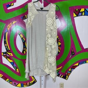 Coco + Carmen, Crochet Lace Sleeveless Tunic. Size XXL. Good used condition!